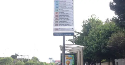 PARADERO SITP CENTRO COMERCIAL METROPOLIS  104A04